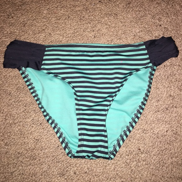 white hugo boss swim shorts